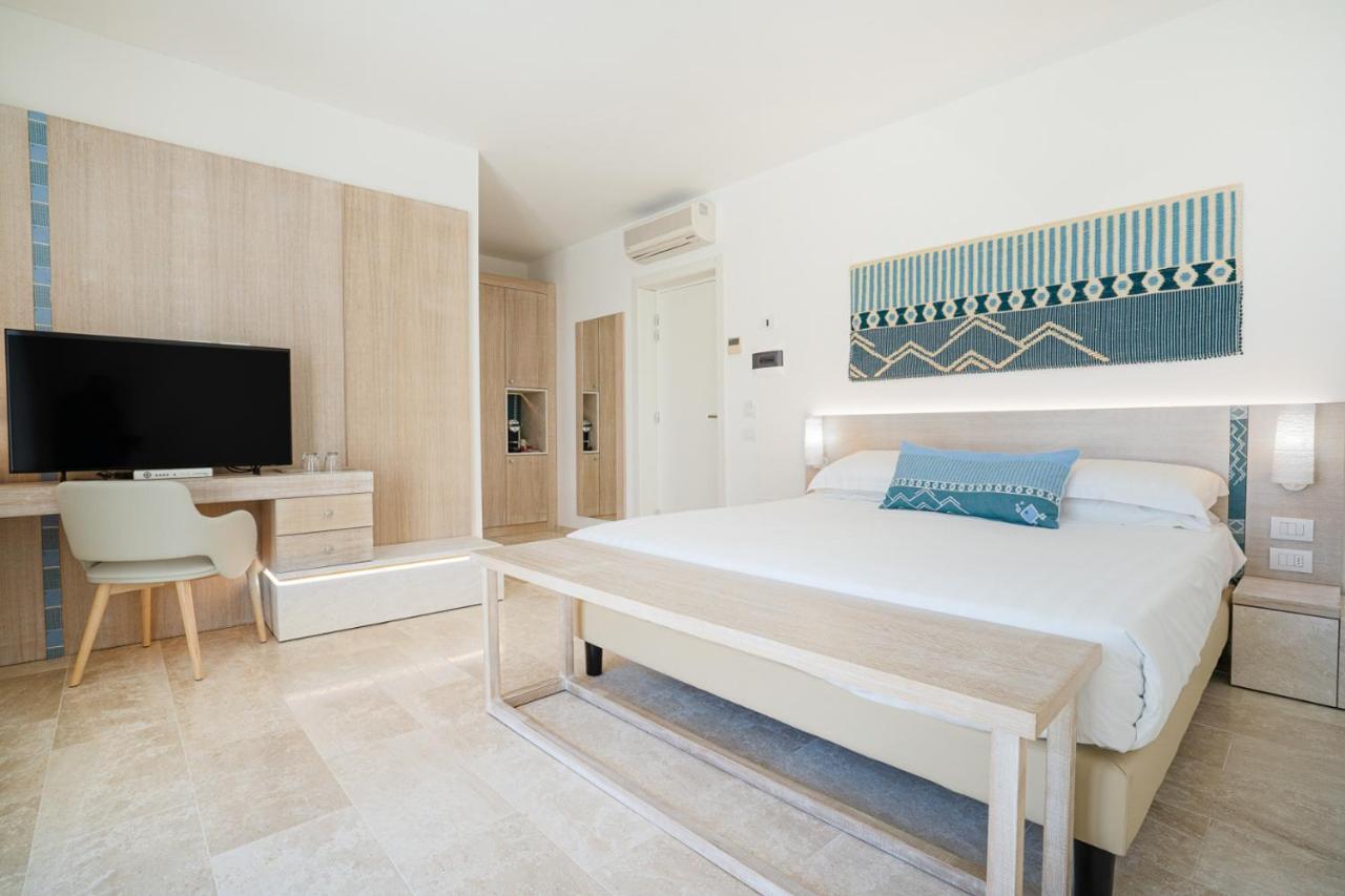 Felix Hotels - Hotel La Coluccia Santa Teresa Gallura Eksteriør billede
